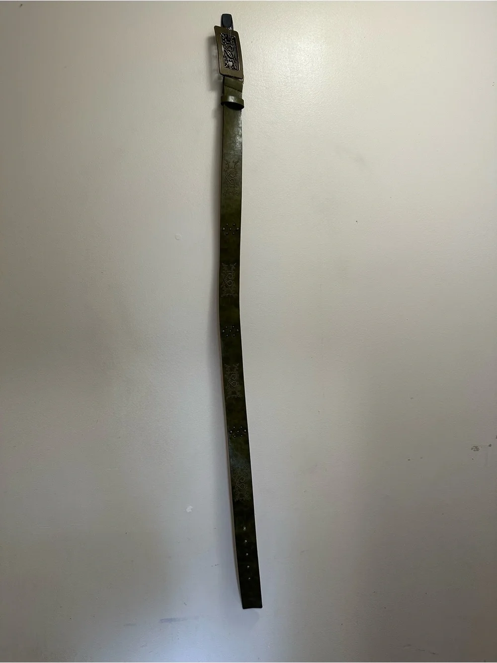 Amiee Lynn green leather belt with heart buckle. Size M